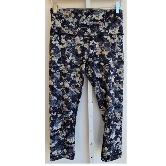 Lululemon Floral Wunder Under 21" Crop High Rise sz 8 - Picture 2 of 7